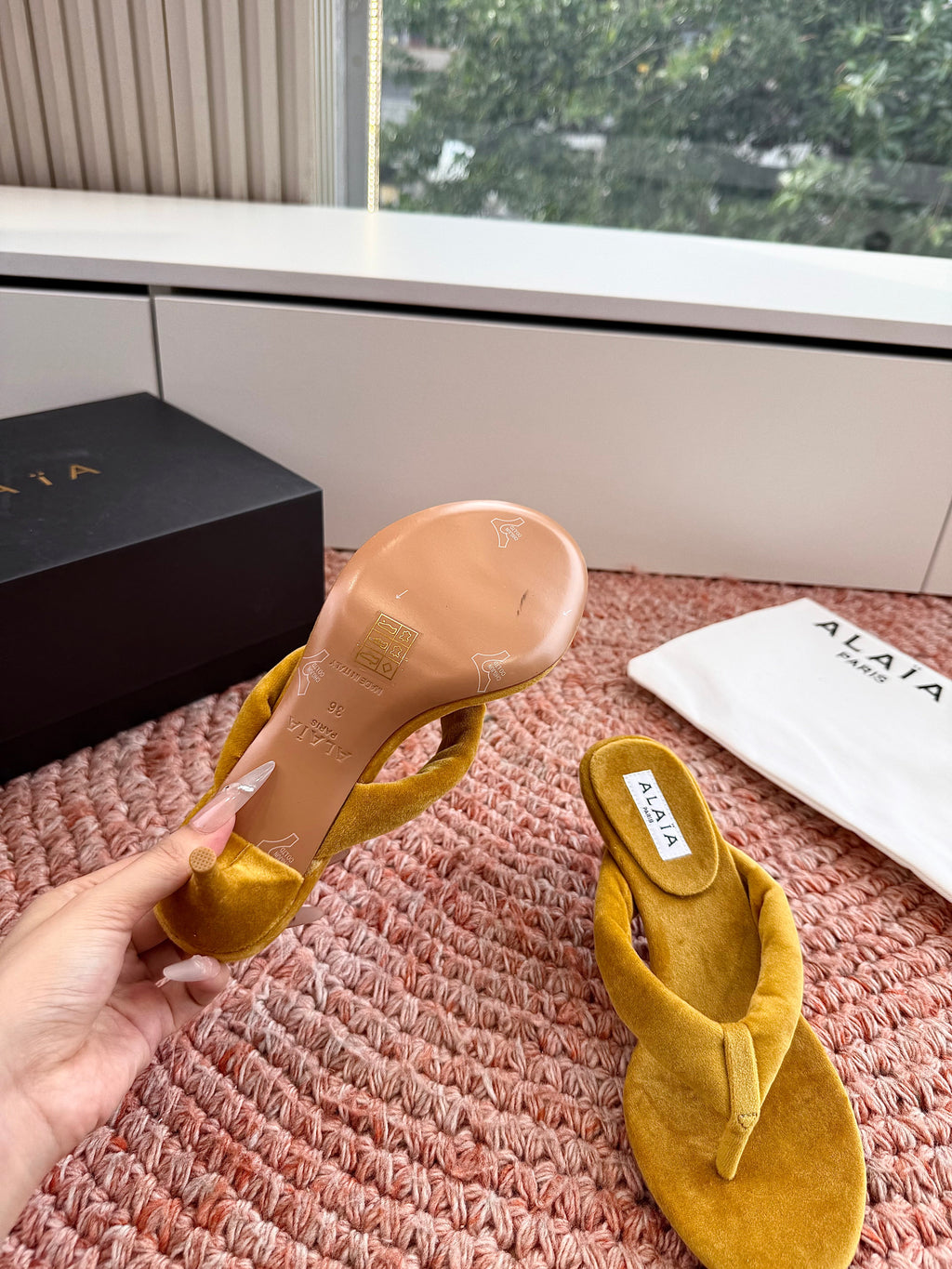 ALAIA 26S HEELED THONG SANDALS IN MUSTARD YELLOW VELVET