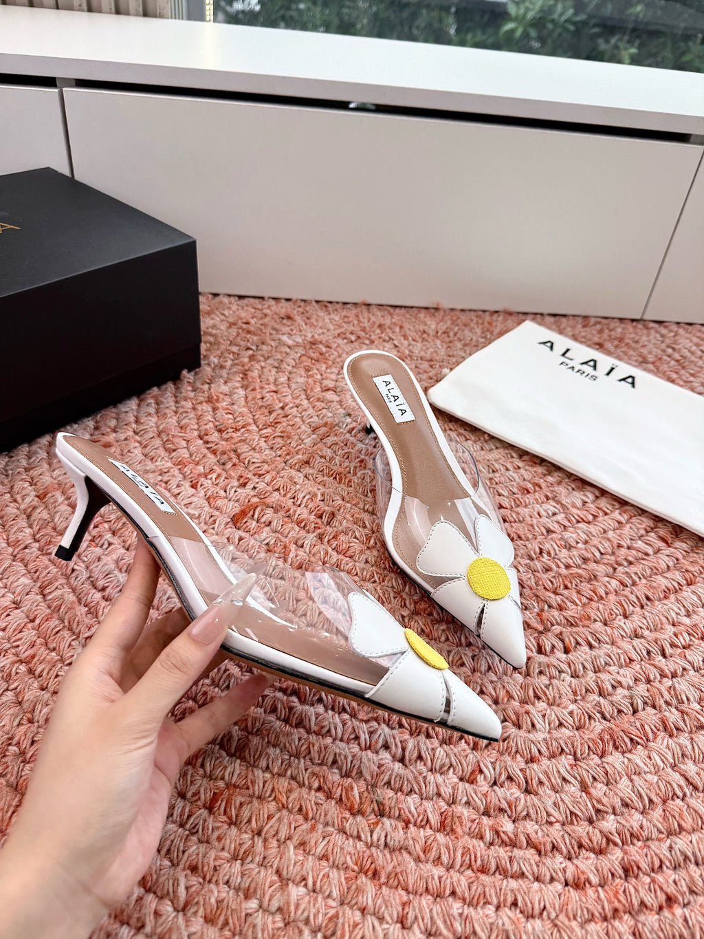 ALAIA 26S MULE HEELS IN WHITE LAMBSKIN AND TRANSPARENT PVC