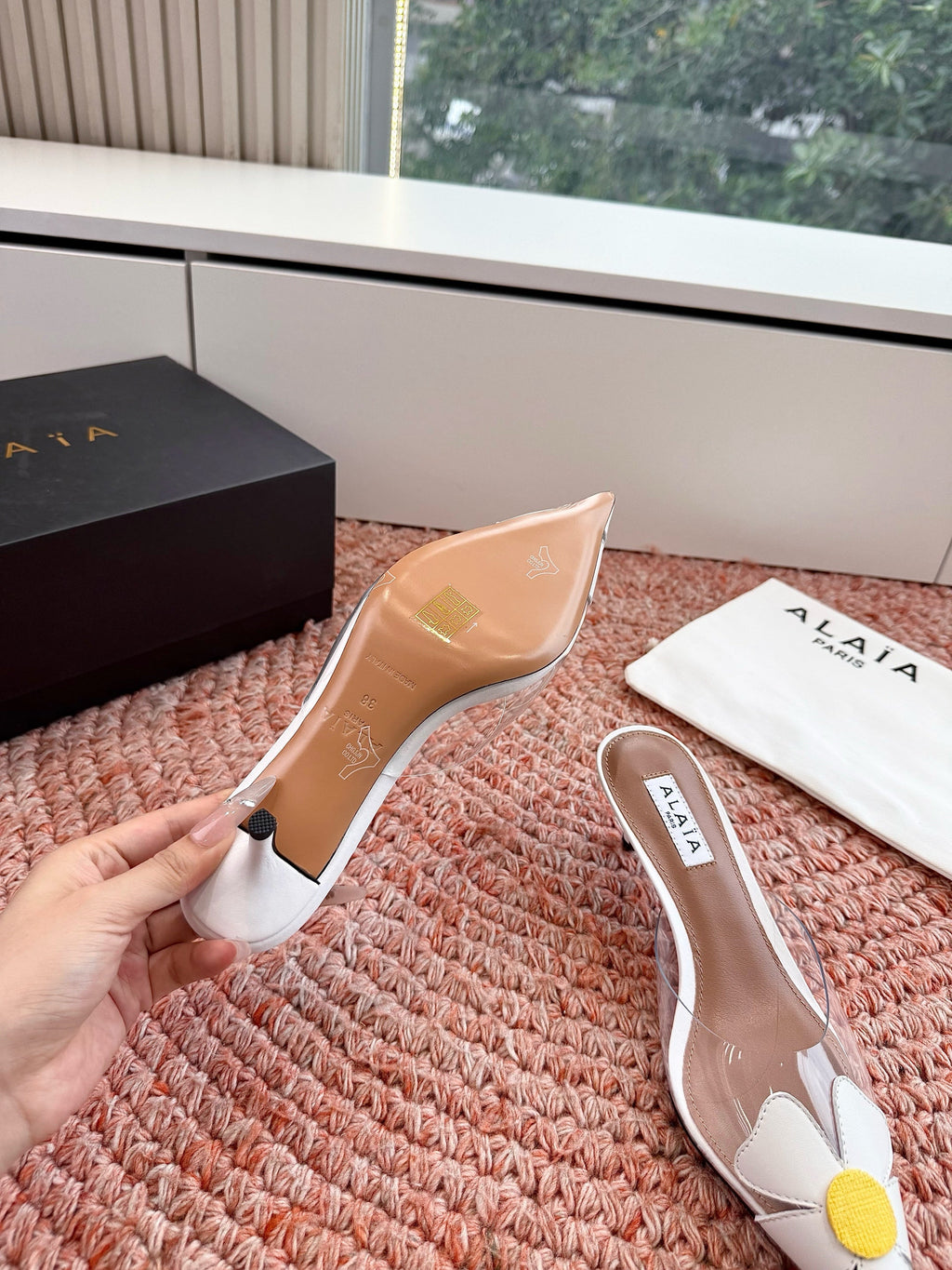 ALAIA 26S MULE HEELS IN WHITE LAMBSKIN AND TRANSPARENT PVC