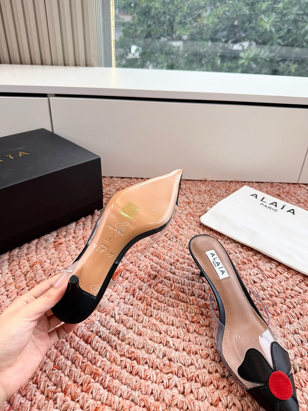 ALAIA 26S MULE HEELS IN BLACK LAMBSKIN AND TRANSPARENT PVC