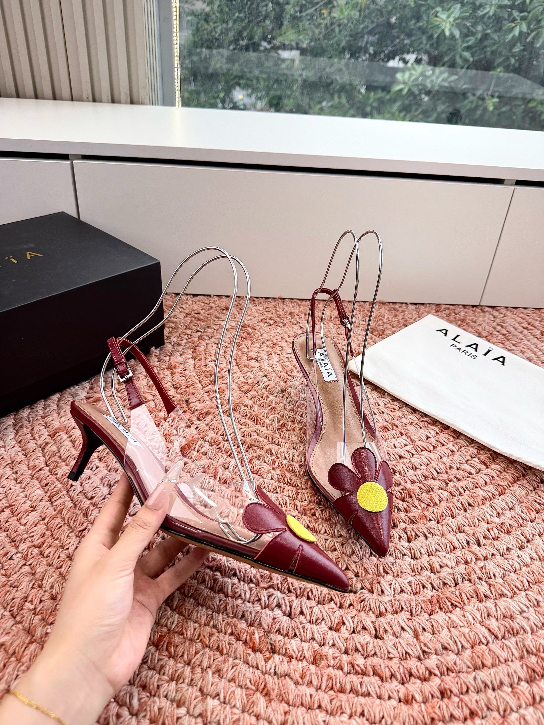 ALAIA 26S POINTED-TOE SLINGBACK HEELS IN DARK RED LAMBSKIN AND TRANSPARENT PVC