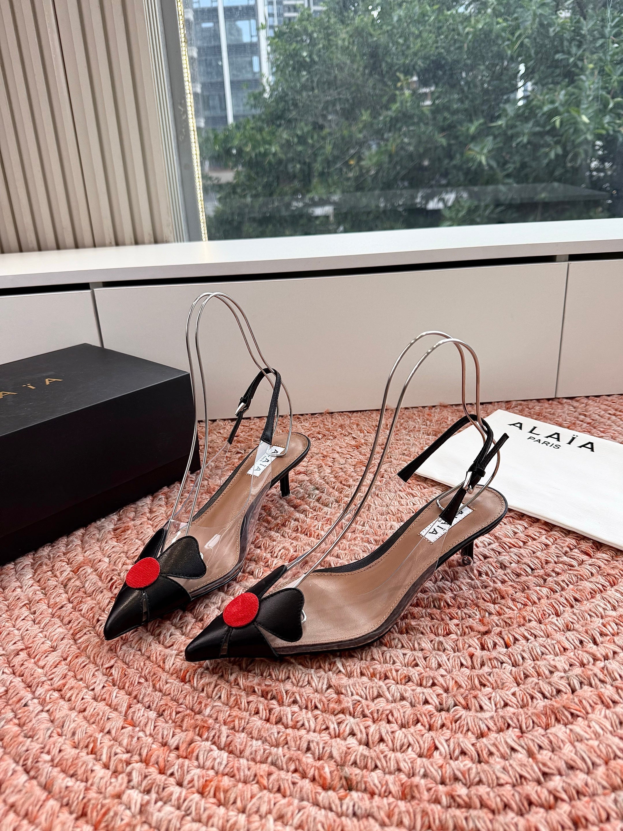 ALAIA 26S SLINGBACK HEELS IN BLACK LAMBSKIN AND TRANSPARENT PVC