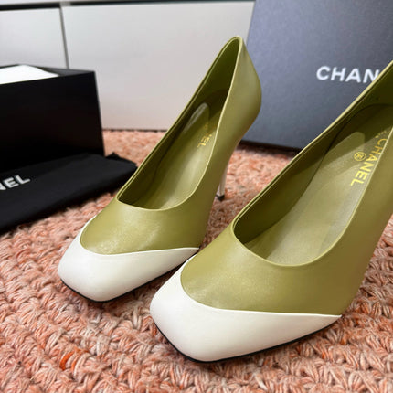 CHANEL 26S SQUARE TOE HIGH HEELS IN OLIVE GREEN LAMBSKIN WITH WHITE TOE