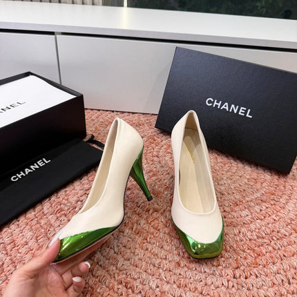 CHANEL 26S SQUARE TOE HIGH HEELS IN WHITE LAMBSKIN WITH GREEN TOE