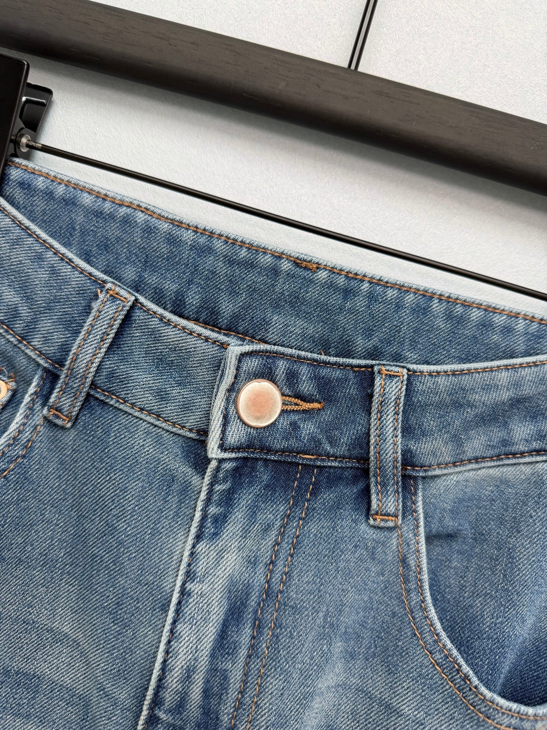 VALENTINO 26S STRAIGHT LEG JEANS 163