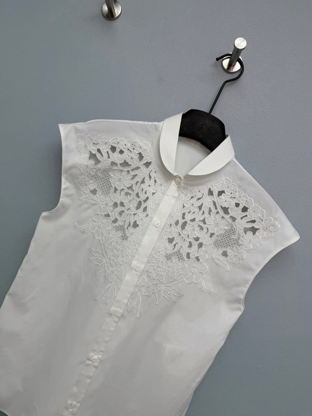 VALENTINO 26S SLEEVELESS SHIRT 152