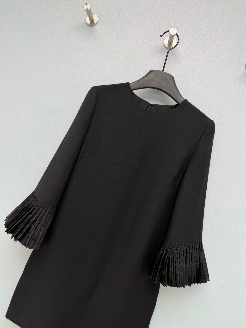 VALENTINO 26S PLEATED SLEEVE DRESS 134