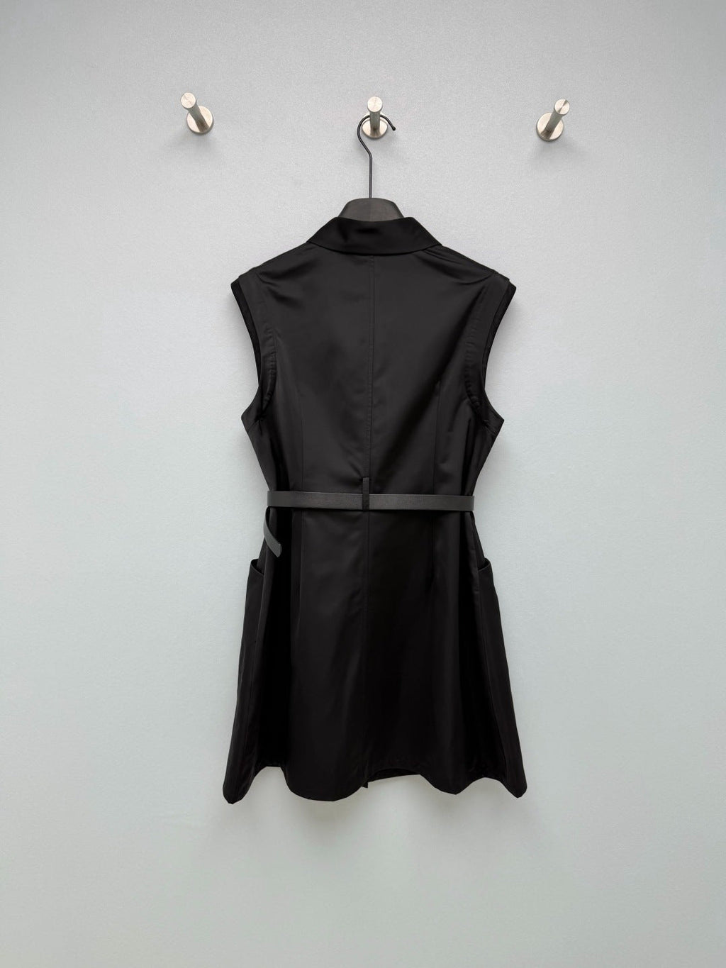 PRADA 26S SLEEVELESS COLLARED DRESS STYLE 867