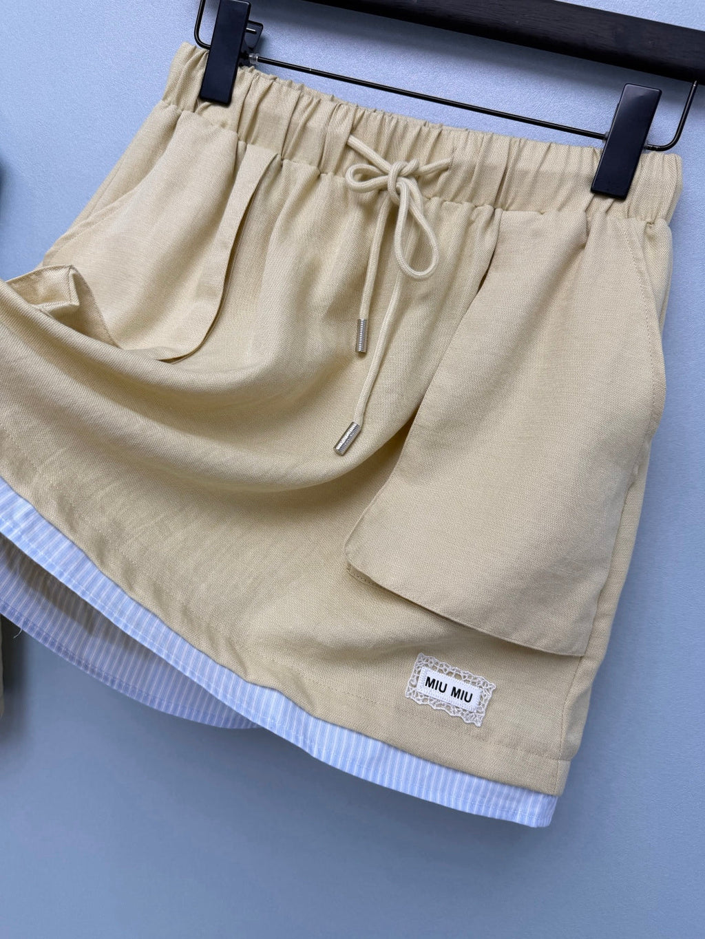 MIUMIU 26S TOP AND SKIRT SET STYLE 1084