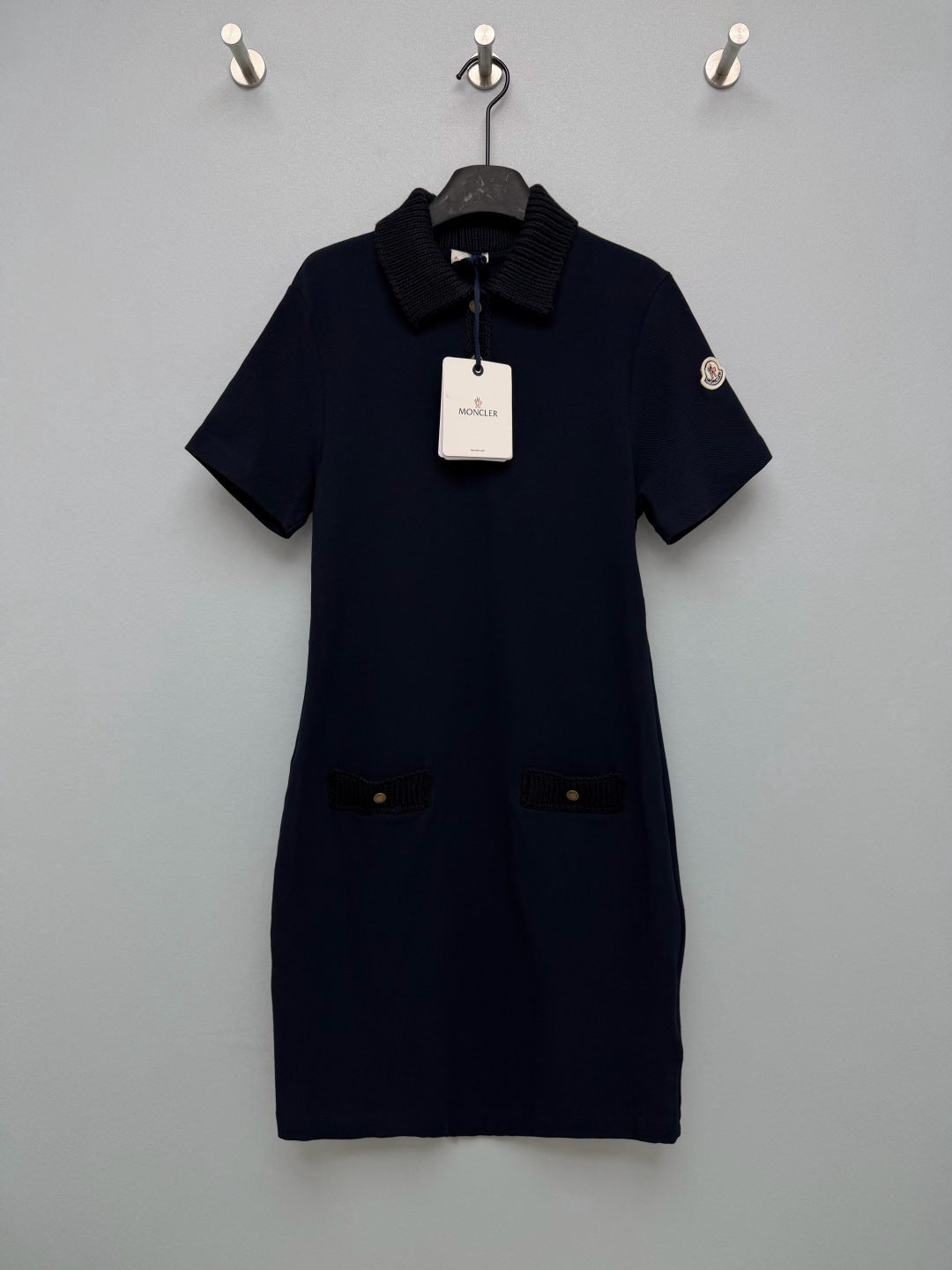 MONCLER 26S SHORT-SLEEVE POLO DRESS 674