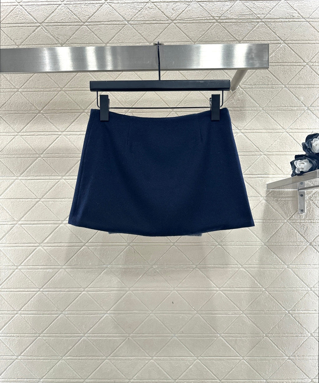 MIUMIU SKIRT STYLE 824