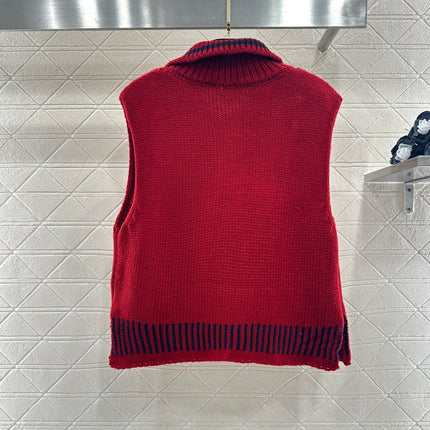 CHANEL 26S SLEEVELESS COLLARED KNITTED BLAZER 697