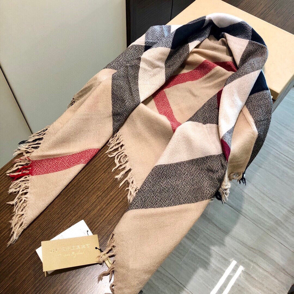 BURBERRY 26S SCARF 140CM IN CASHMERE 156978