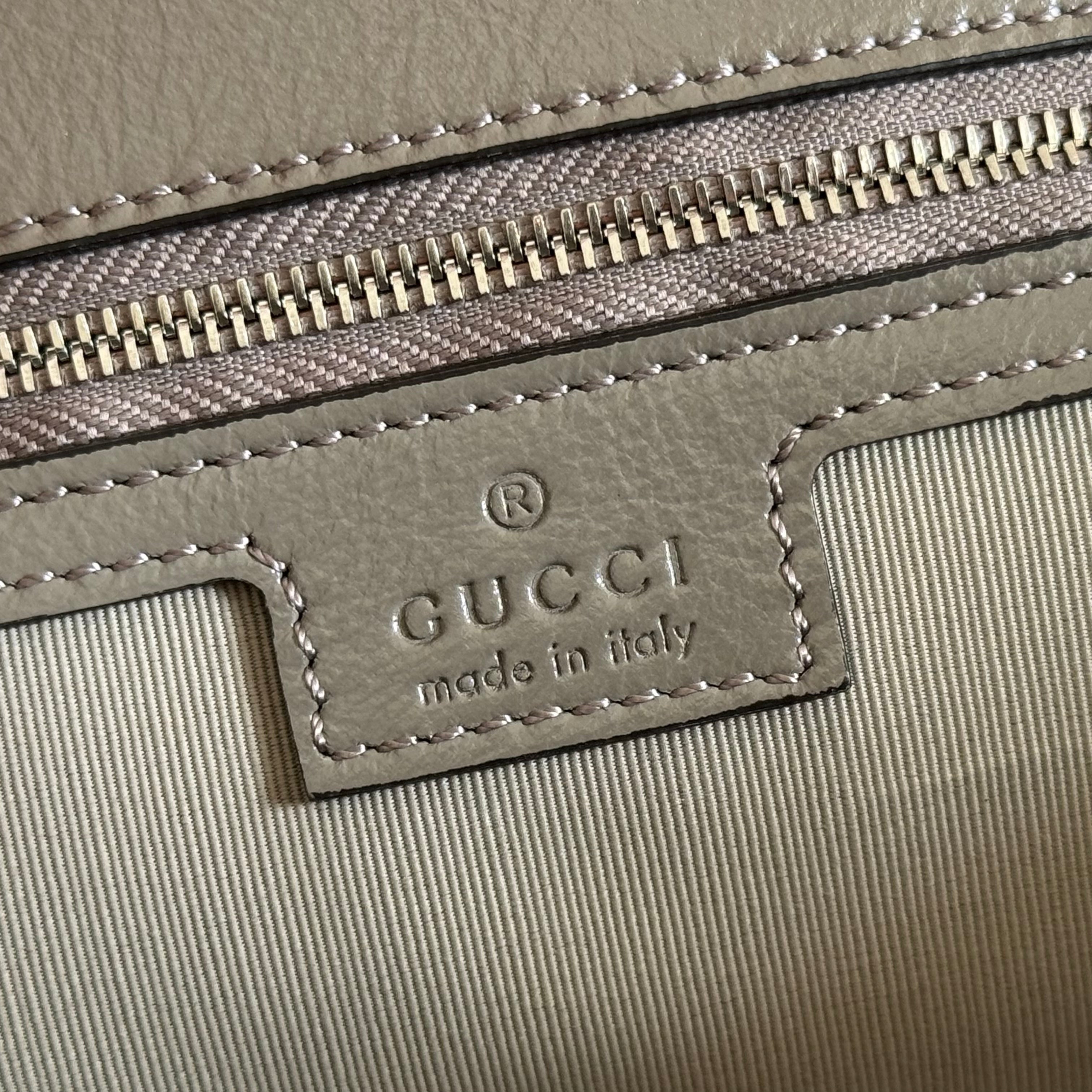 GUCCI 26S GG MARMONT BAG 37 IN BROWNISH GRAY CALFSKIN