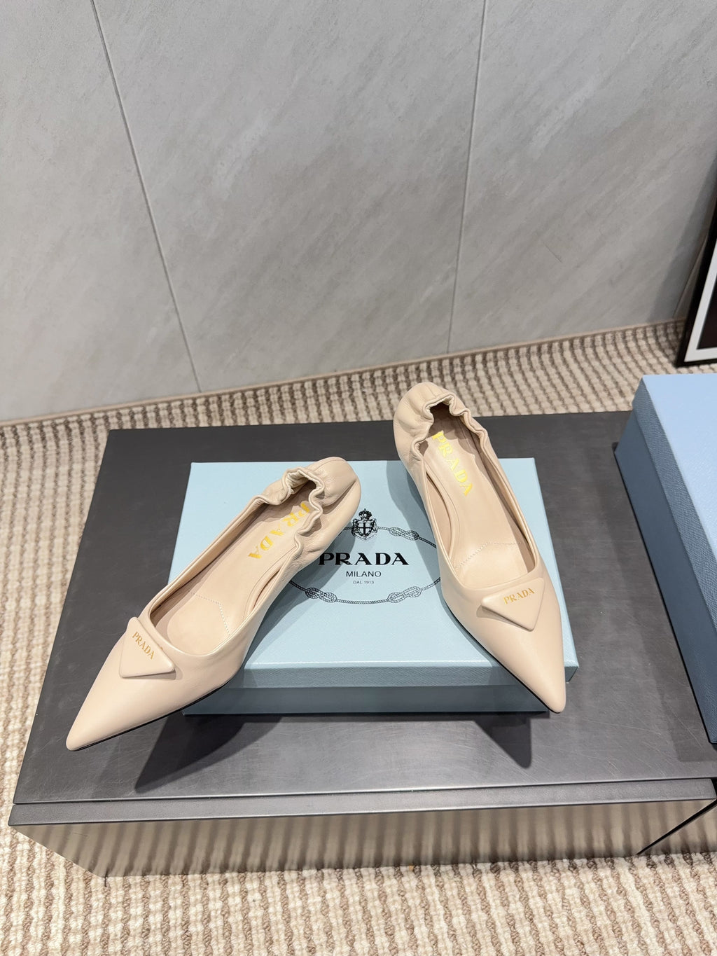 PRADA 26S POINTED TOE PUMPS 55MM IN NUDE SHEEPSKIN WITH LOGO