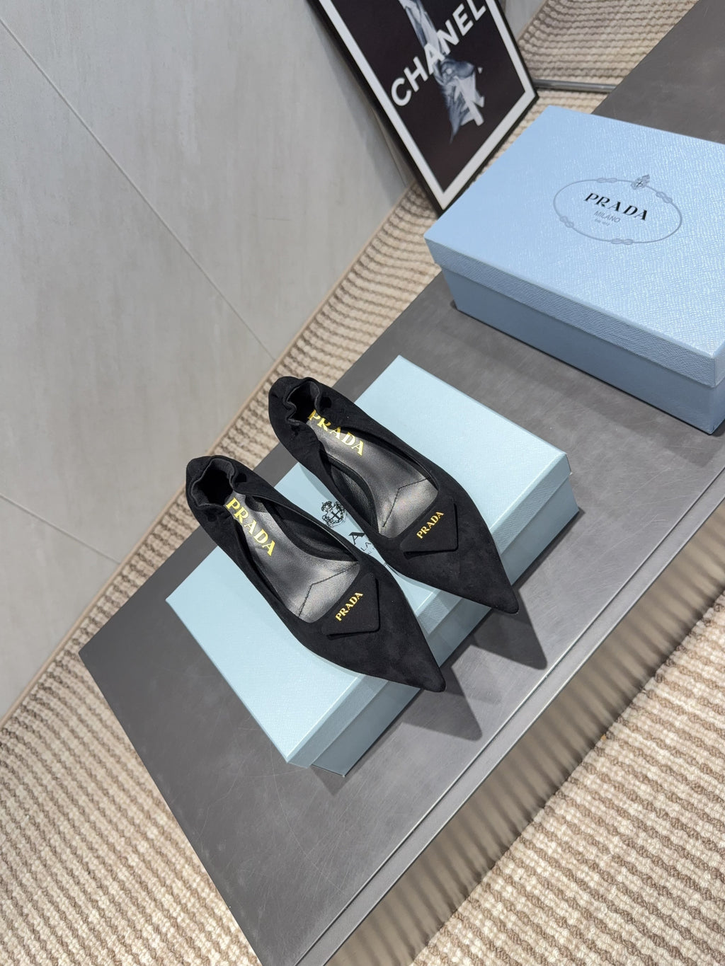 PRADA 26S PUMPS 55MM IN BLACK SUEDE WITH LOGO