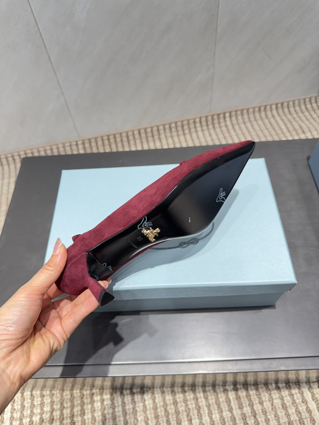 PRADA 26S PUMPS 55MM IN DARK RED SUEDE WITH LOGO