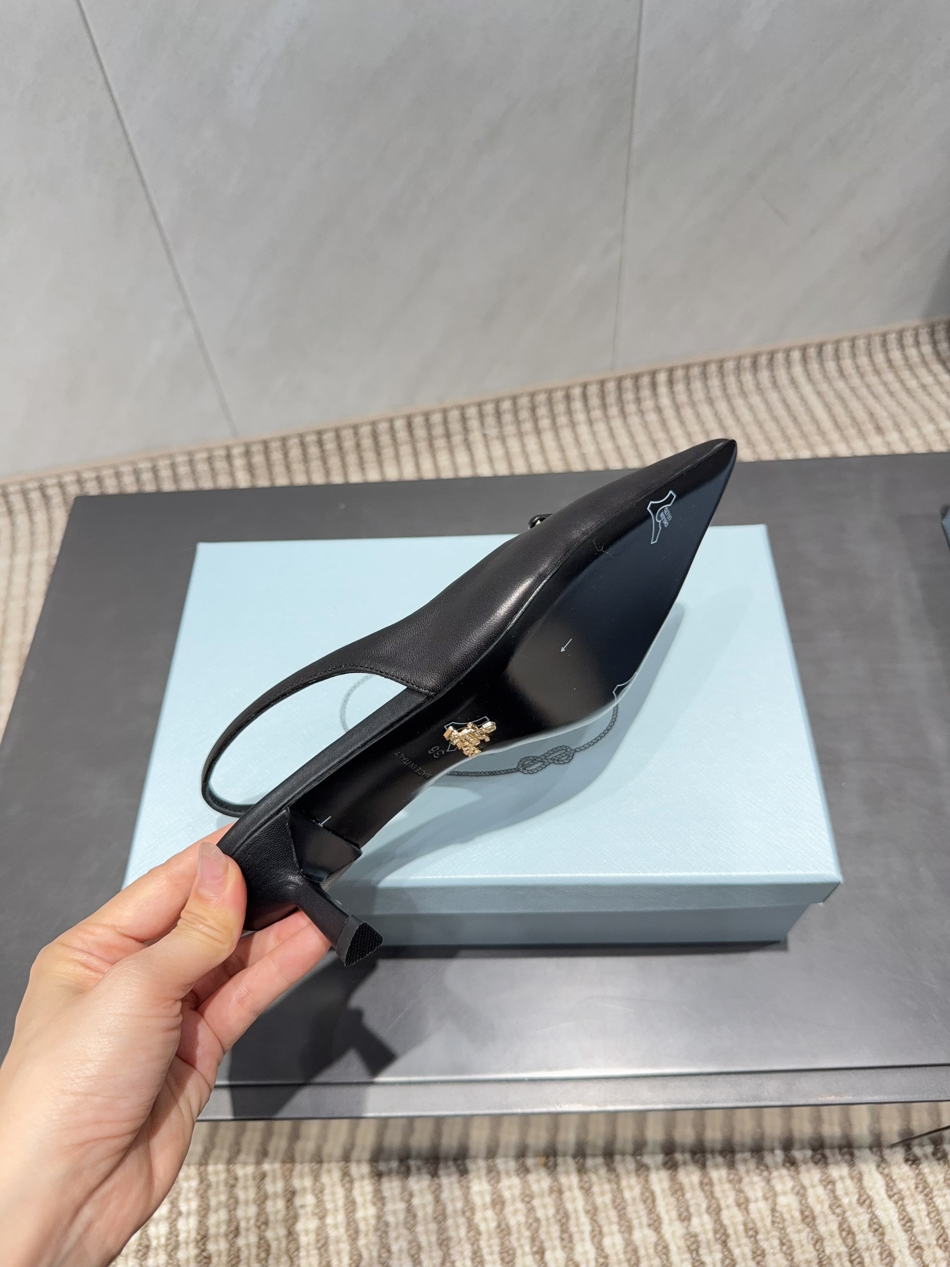 PRADA 26S POINTED TOE SLINGBACK HIGH HEELS 55MM IN BLACK SHEEPSKIN WITH LOGO