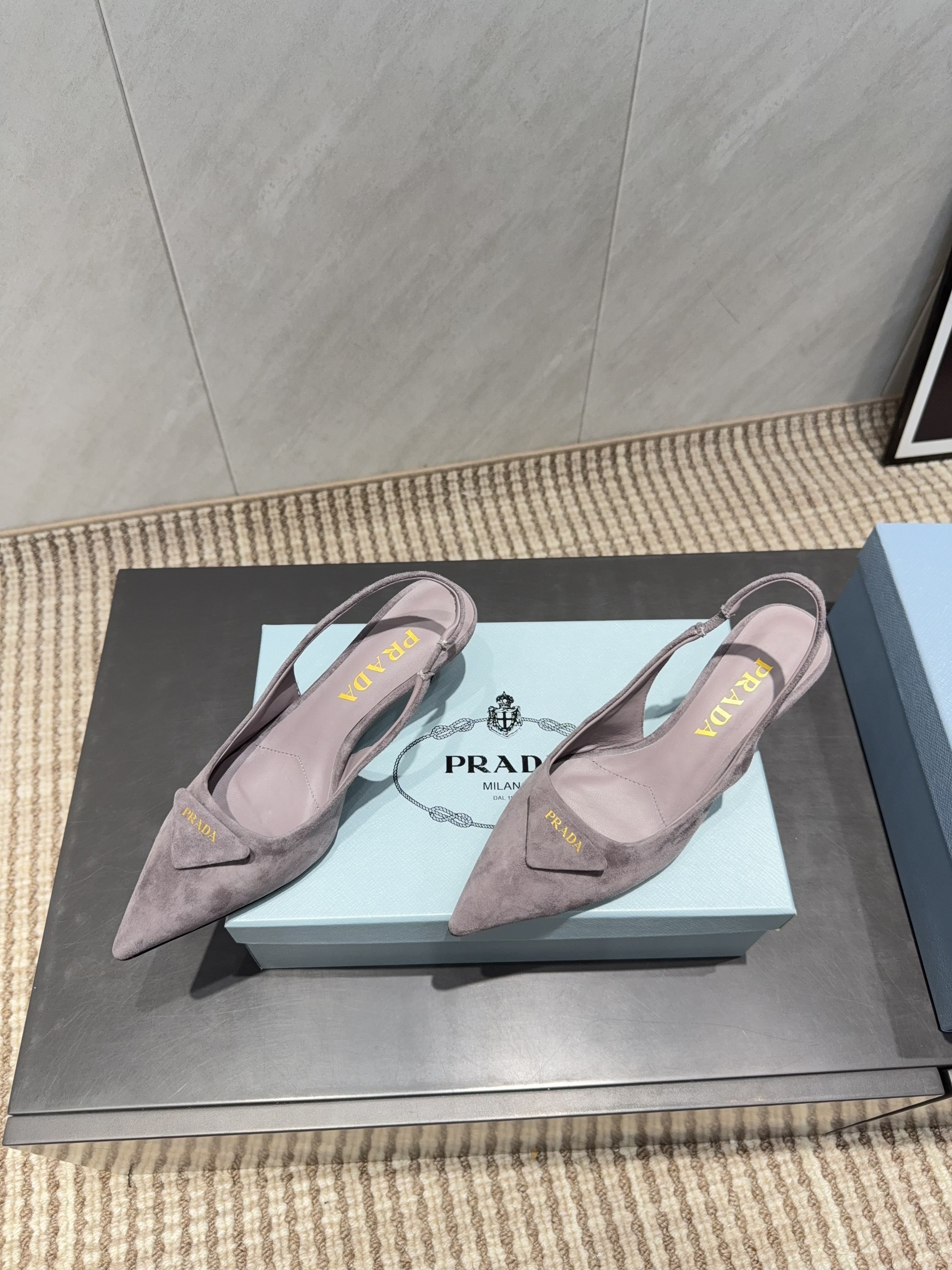 PRADA 26S POINTED TOE SLINGBACK HIGH HEELS 55MM IN TAUPE BROWN SUEDE WITH LOGO
