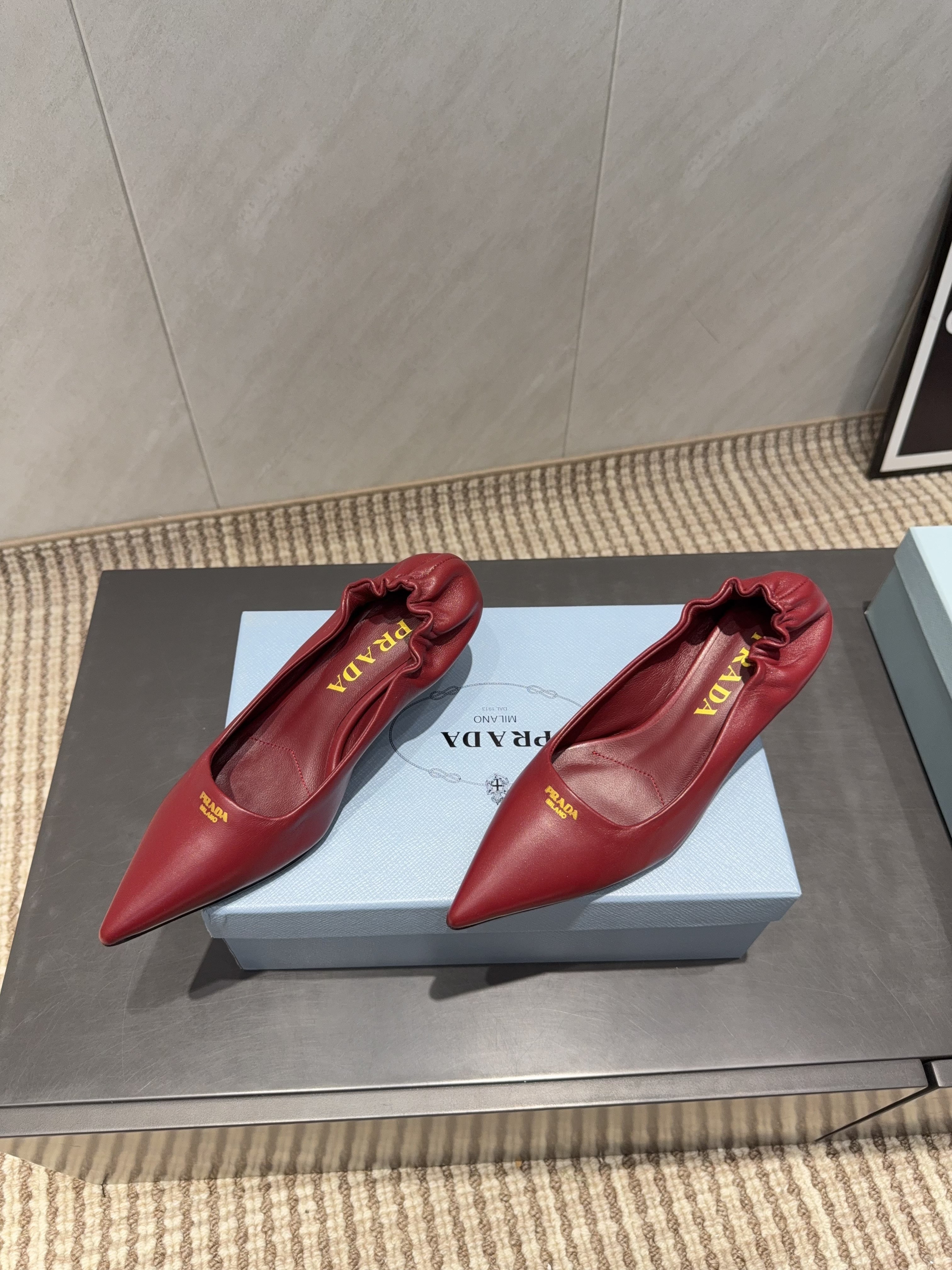 PRADA 26S POINTED TOE PUMPS 55MM IN DEEP WINE RED SHEEPSKIN WITH LOGO