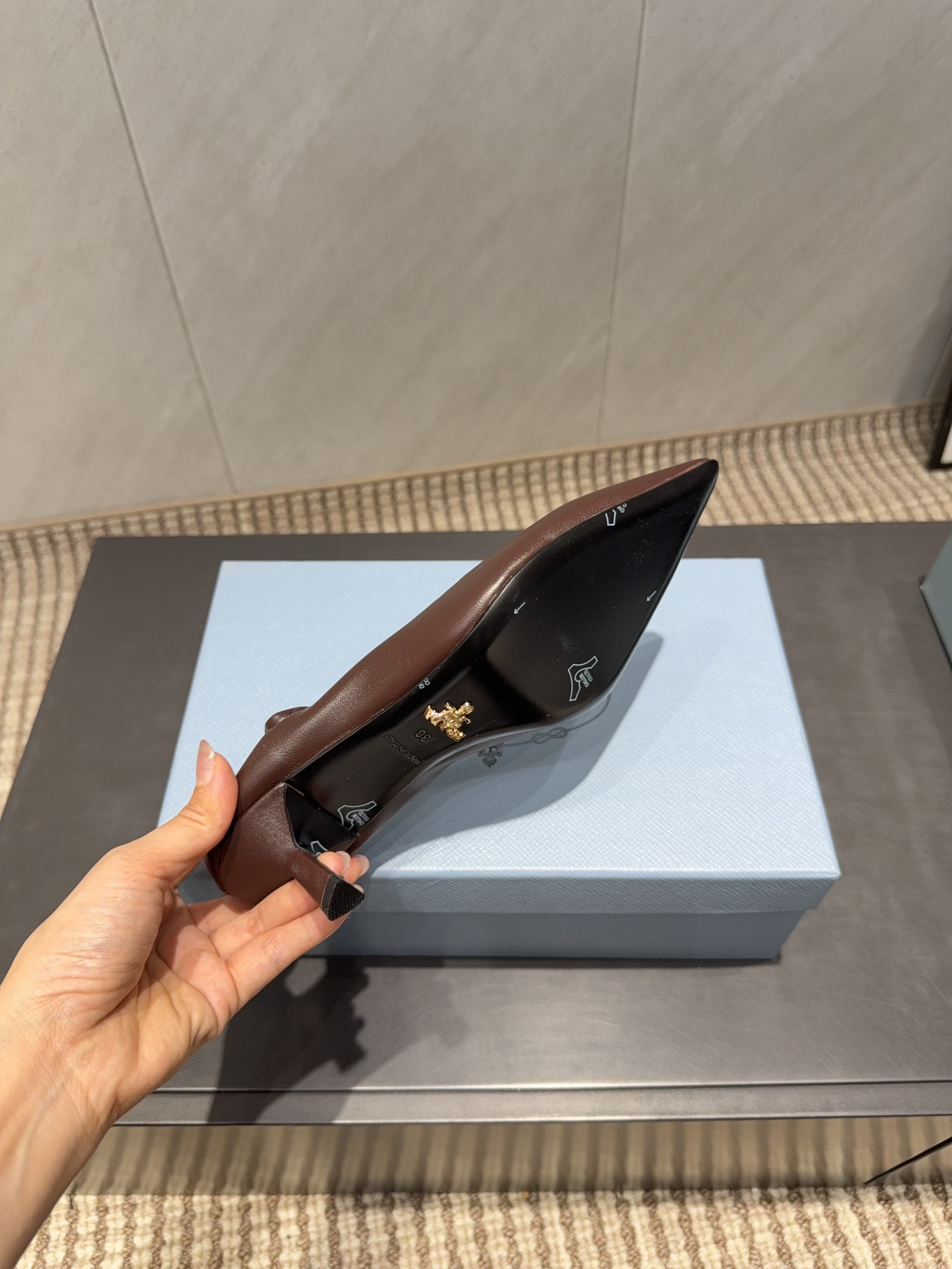 PRADA 26S POINTED TOE PUMPS 55MM IN DARK BROWN SHEEPSKIN WITH LOGO