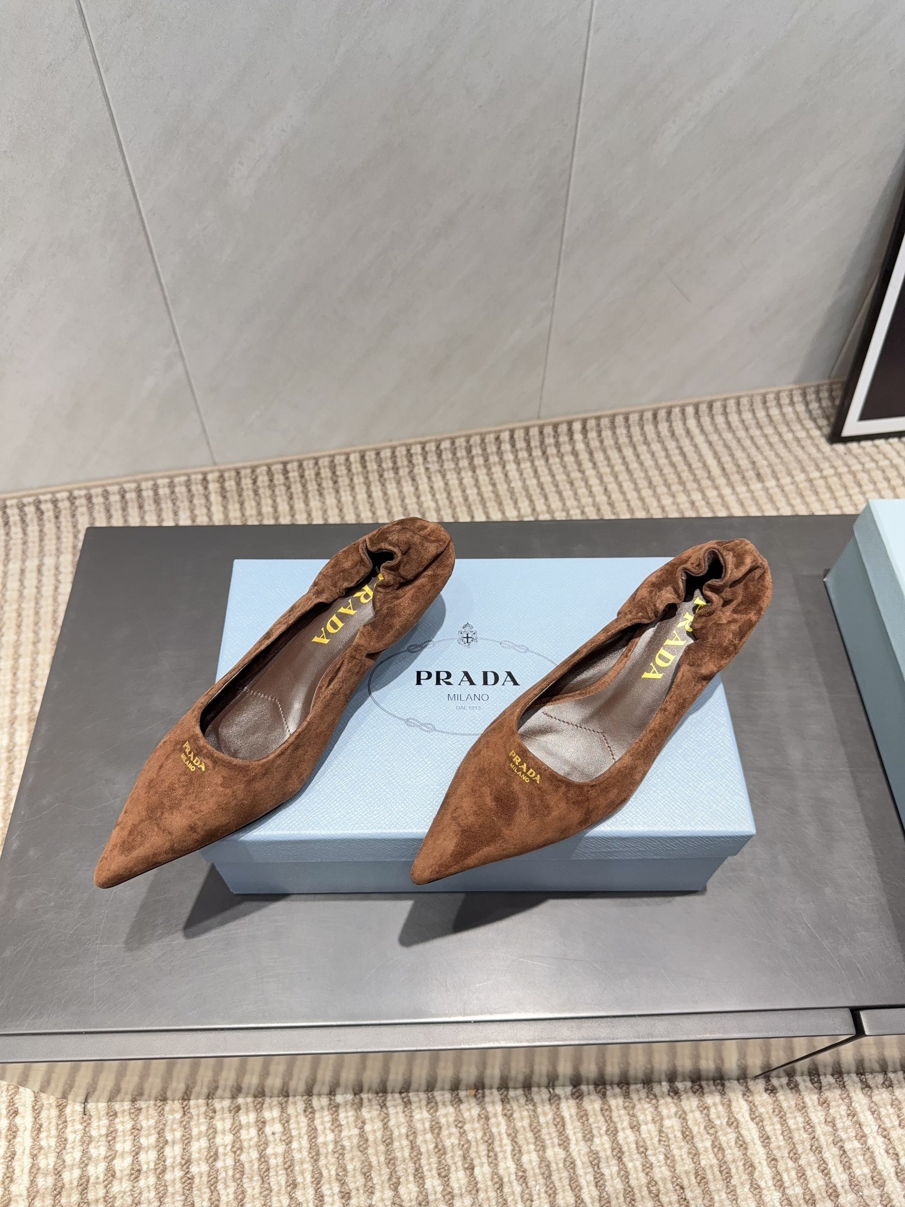 PRADA 26S PUMPS 55MM IN BROWN SUEDE
