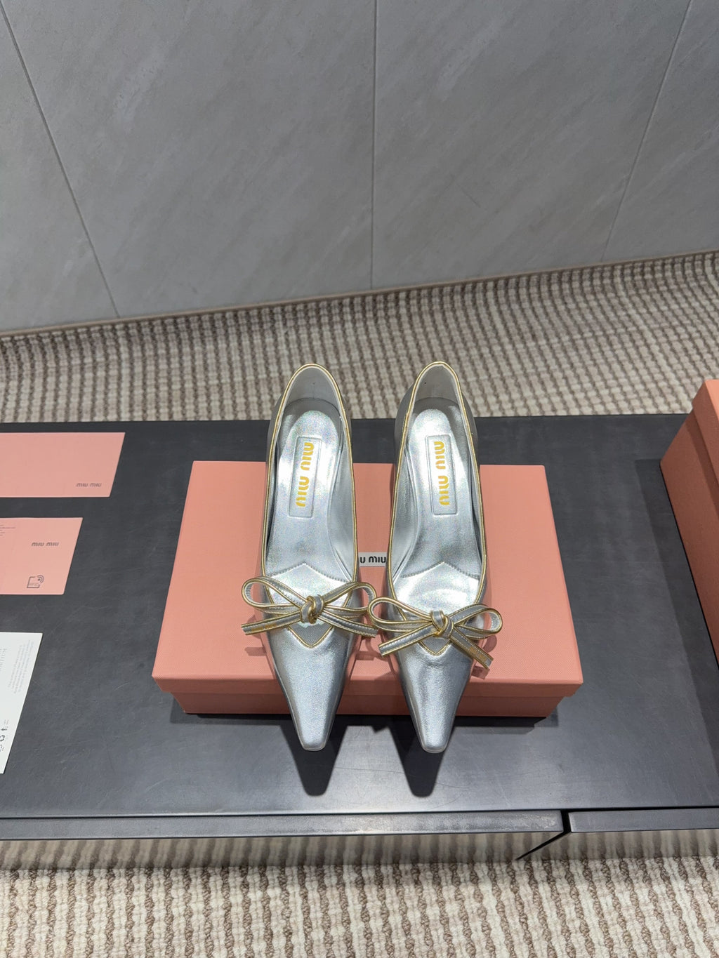 MIUMIU 26S POINTED TOE PUMPS 55MM IN SILVER CALFSKIN WITH BOW