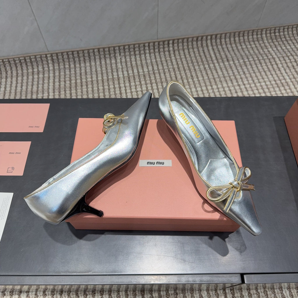 MIUMIU 26S POINTED TOE PUMPS 55MM IN SILVER CALFSKIN WITH BOW