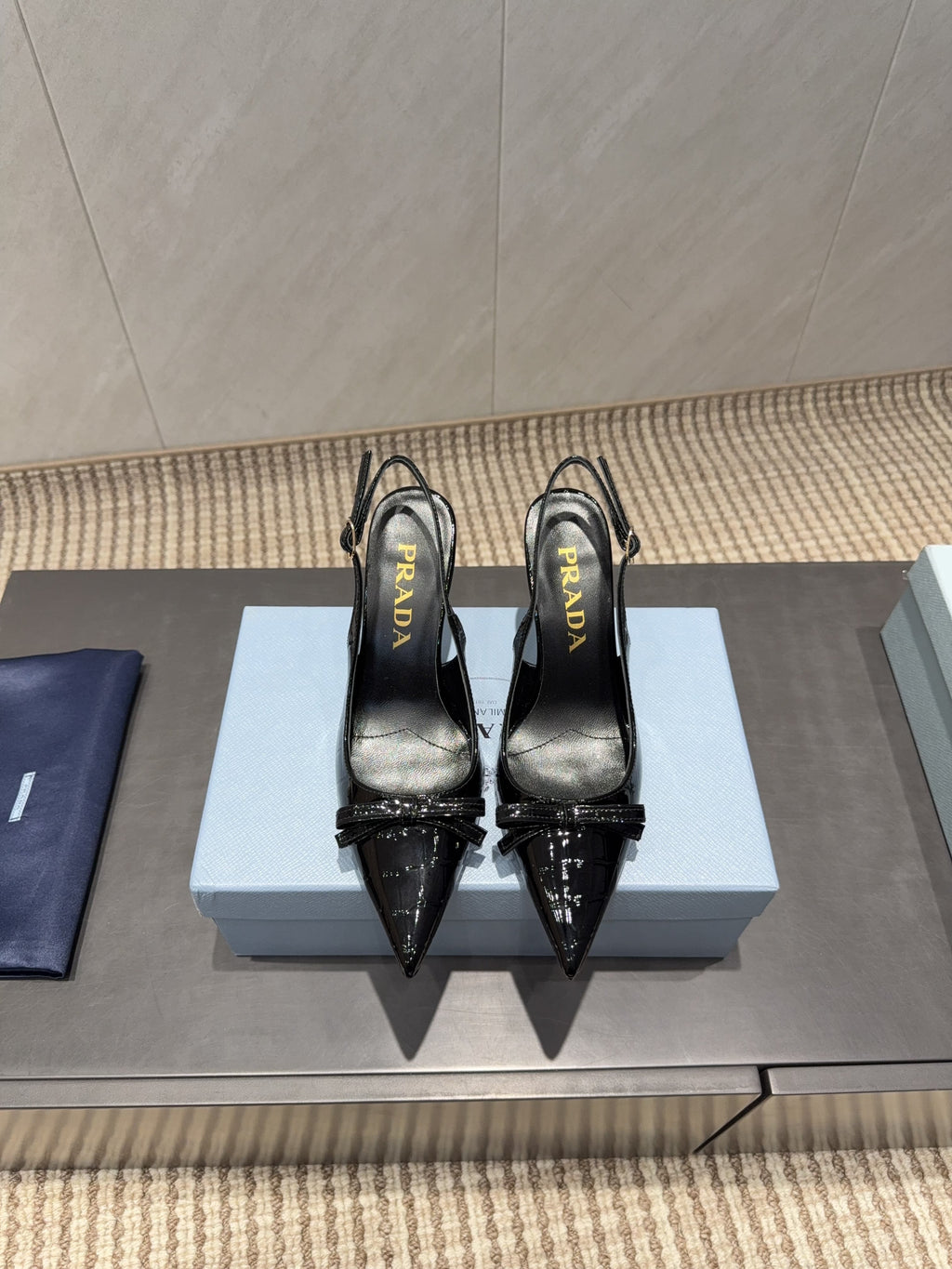 PRADA 26S POINTED TOE SLINGBACK HIGH HEELS 85MM IN BLACK CALFSKIN WITH BOW