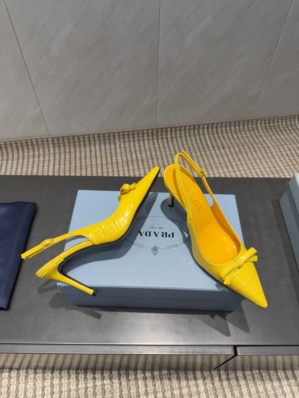 PRADA 26S POINTED TOE SLINGBACK HIGH HEELS 85MM IN BRIGHT YELLOW CALFSKIN WITH BOW