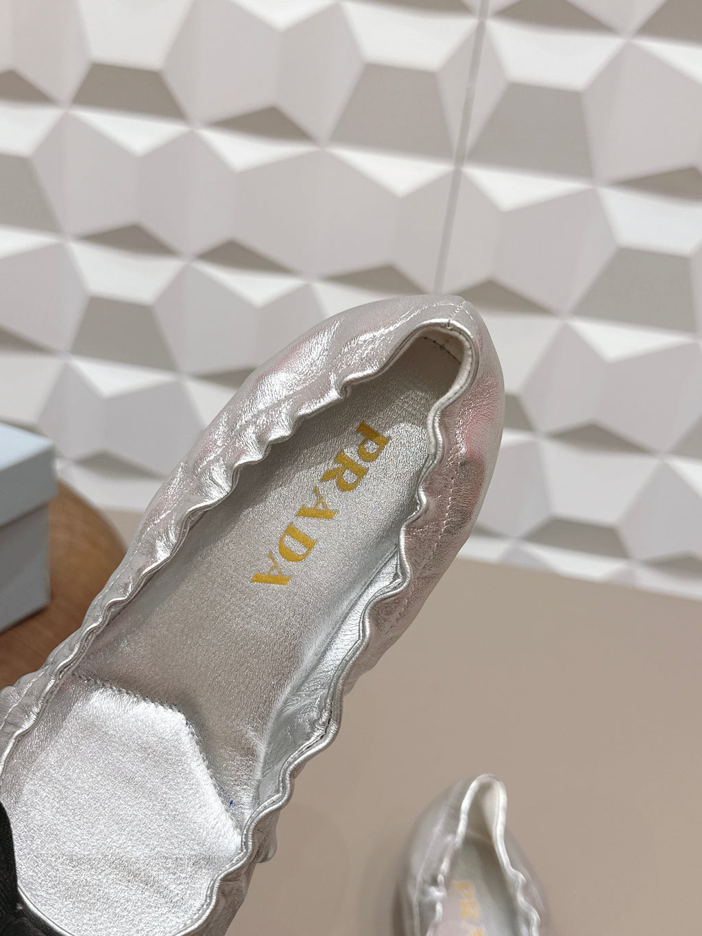 PRADA 26S ROUND TOE FLATS WITH BOW IN SILVER CALFSKIN