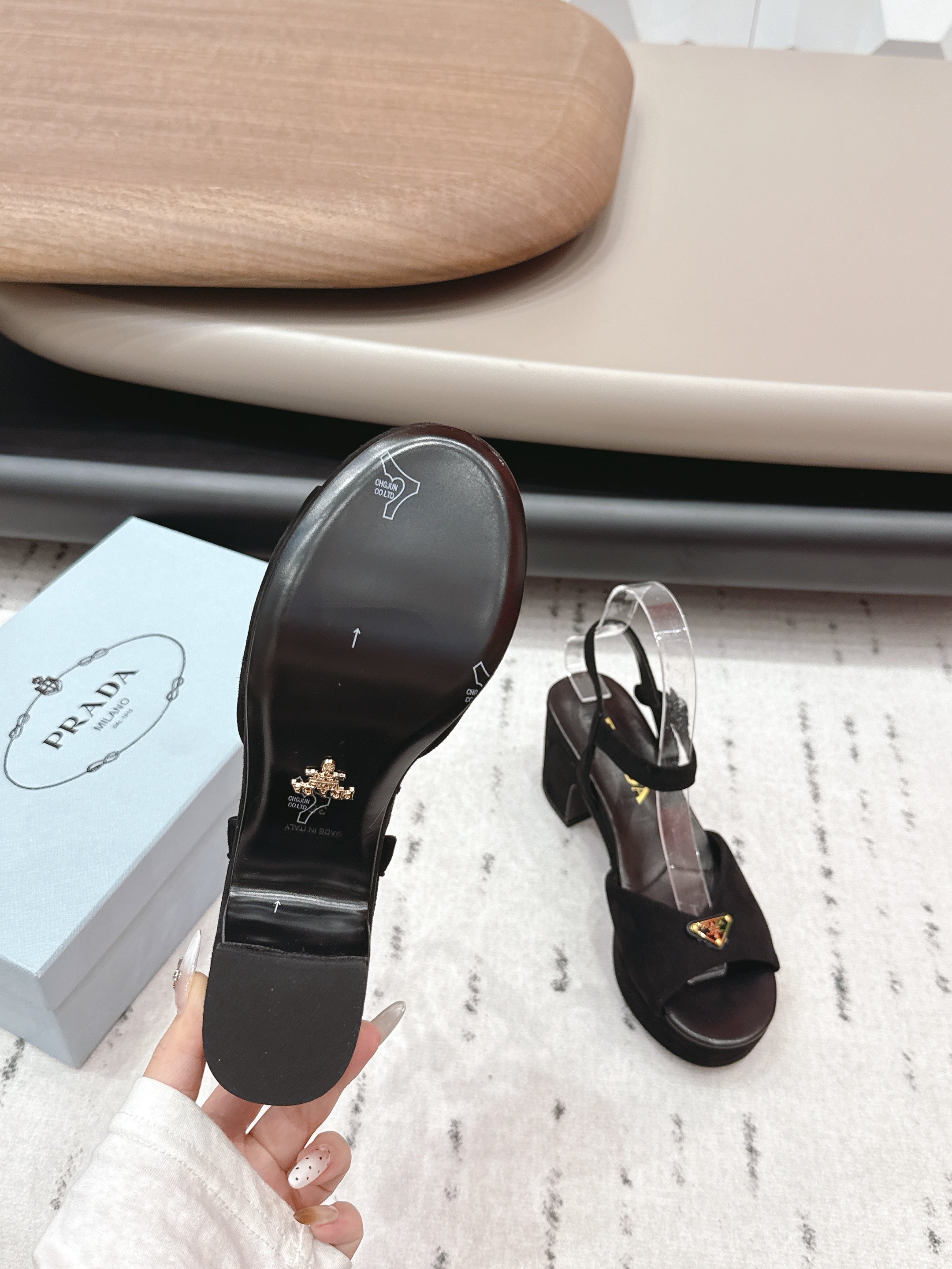 PRADA 26S HEELED SANDALS 75MM IN BLACK SUEDE WITH LOGO
