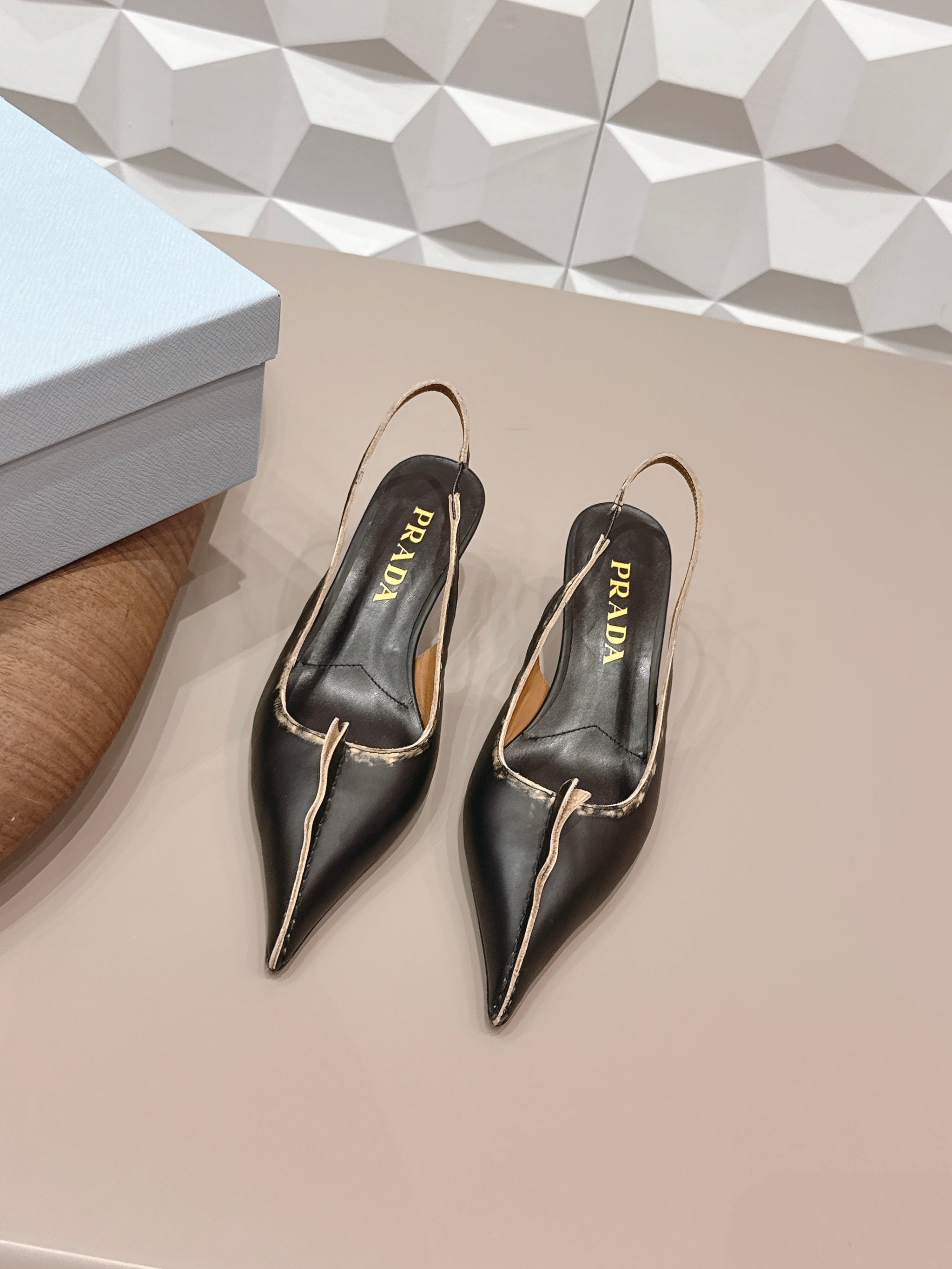 PRADA 26S POINTED TOE SLINGBACK HIGH HEELS 55MM IN BLACK CALFSKIN