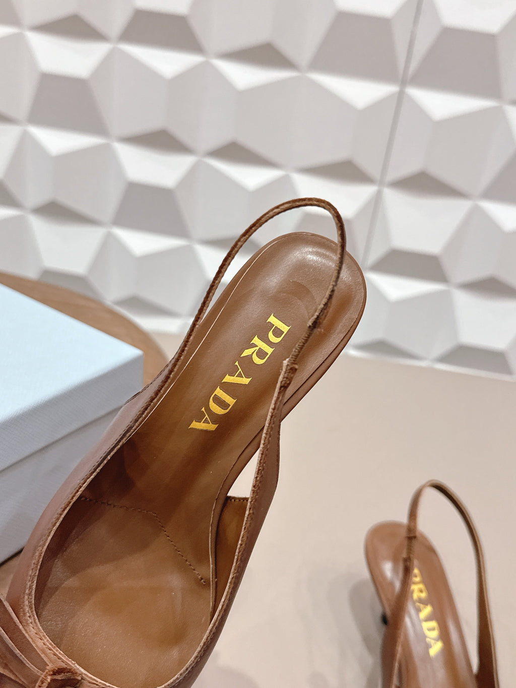 PRADA 26S POINTED TOE SLINGBACK HIGH HEELS 55MM IN BROWN CALFSKIN WITH BOW