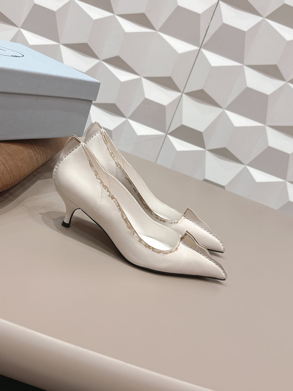 PRADA 26S POINTED TOE HIGH HEELS 55MM IN CREAM WHITE CALFSKIN