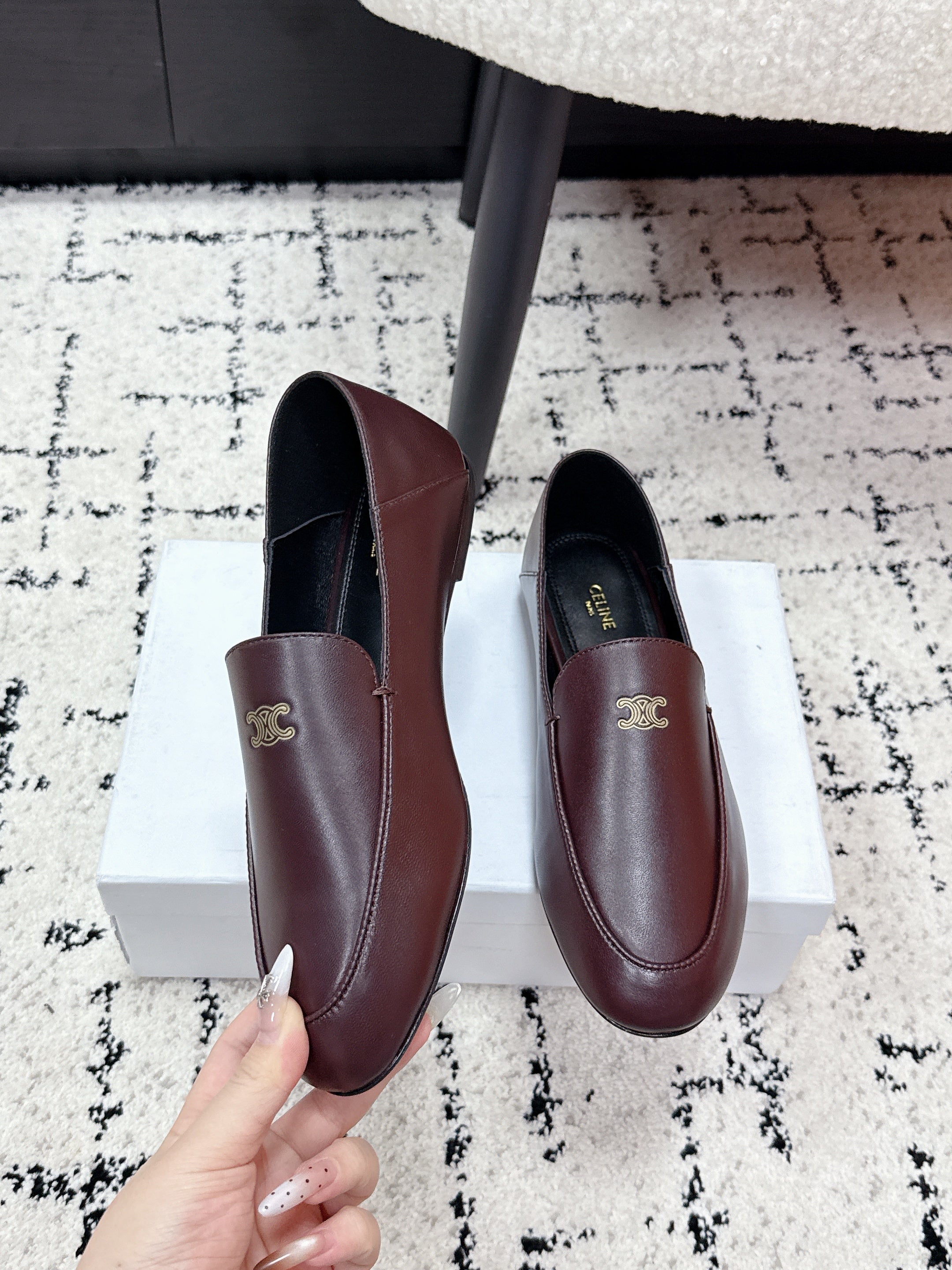 CELINE 26S AURA TRIOMPHE LOAFERS IN BURGUNDY BROWN LAMBSKIN