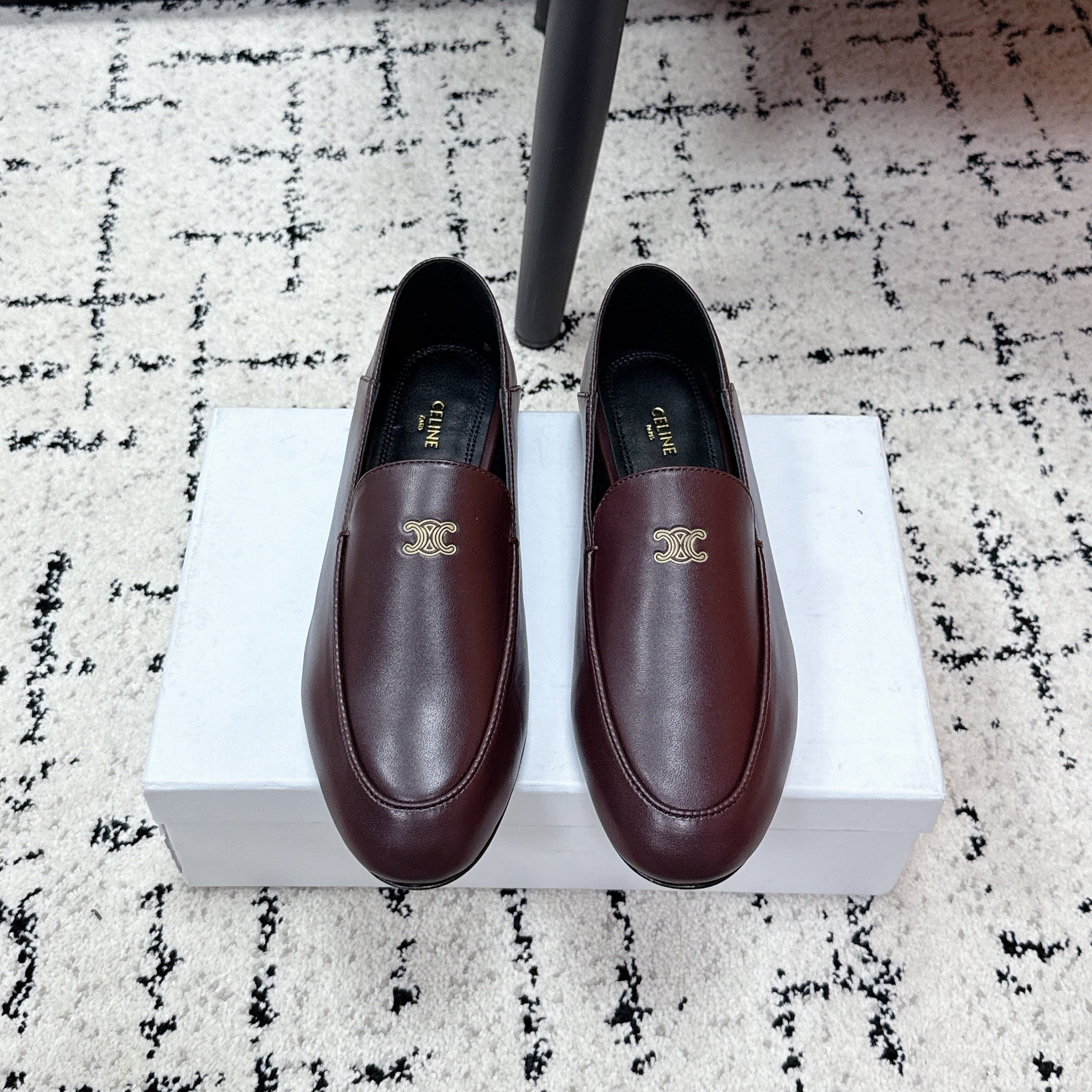 CELINE 26S AURA TRIOMPHE LOAFERS IN BURGUNDY BROWN LAMBSKIN