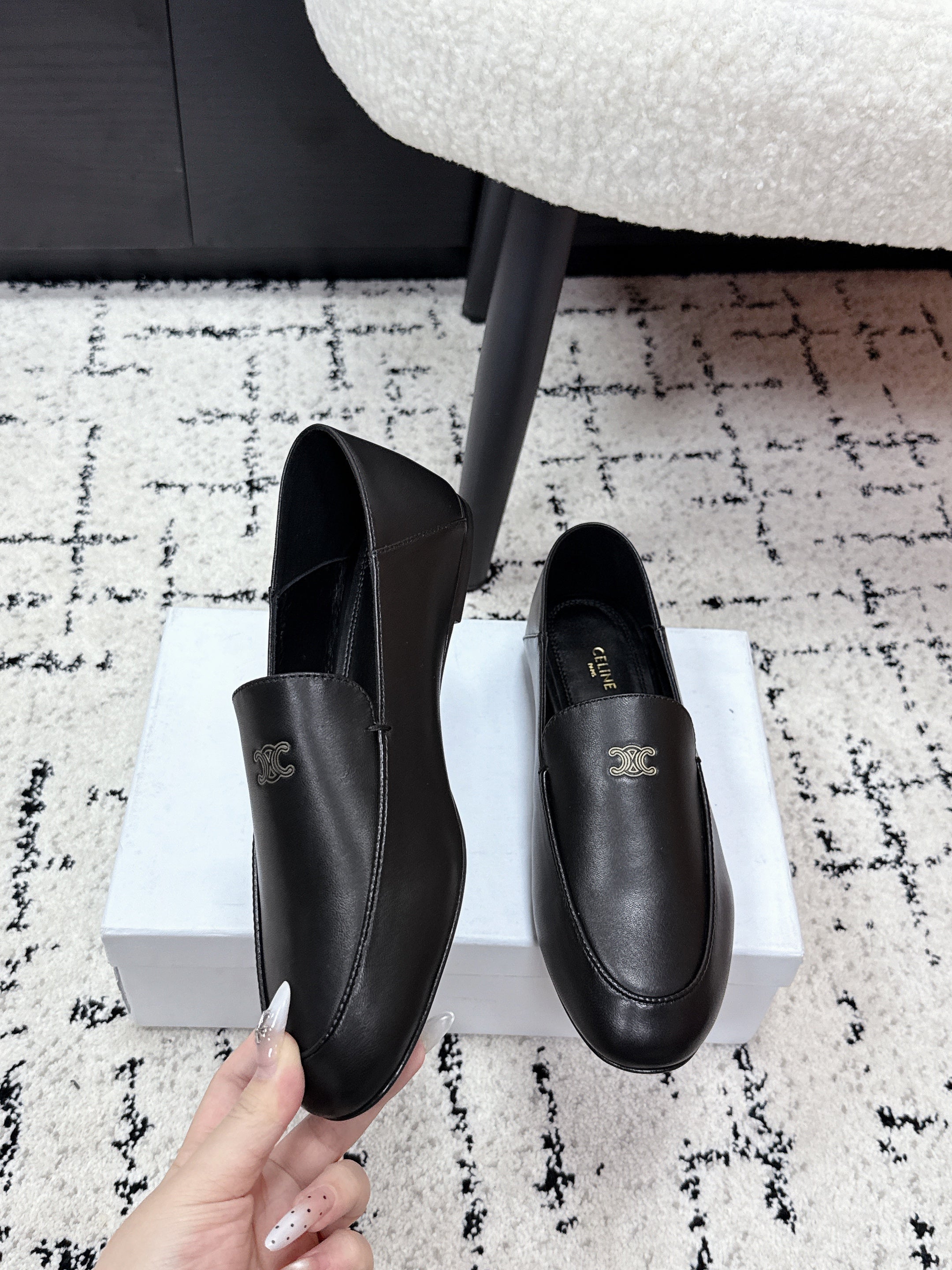 CELINE 26S AURA TRIOMPHE LOAFERS IN BLACK LAMBSKIN
