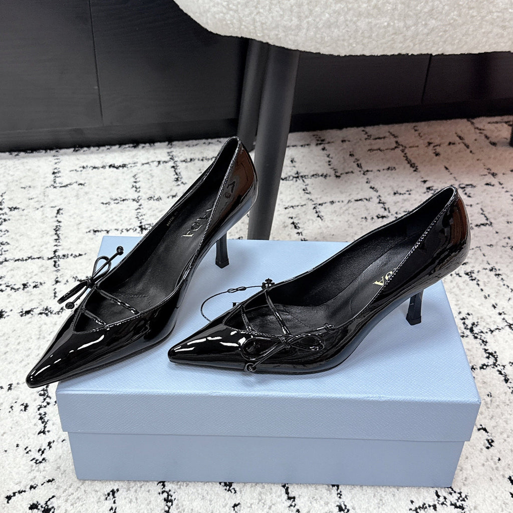 PRADA 26S POINTED-TOE HIGH HEELS 75MM IN BLACK PATENT CALFSKIN