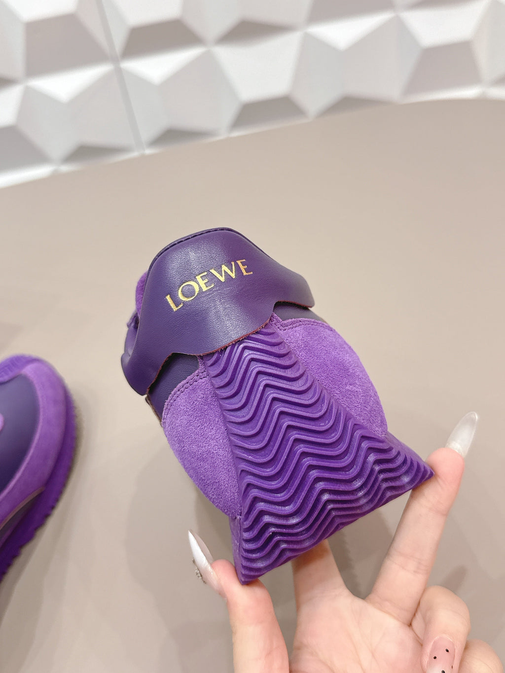 LOEWE 26S FLOW RUNNER SNEAKER IN PLUM PURPLE CALFSKIN AND SUEDE