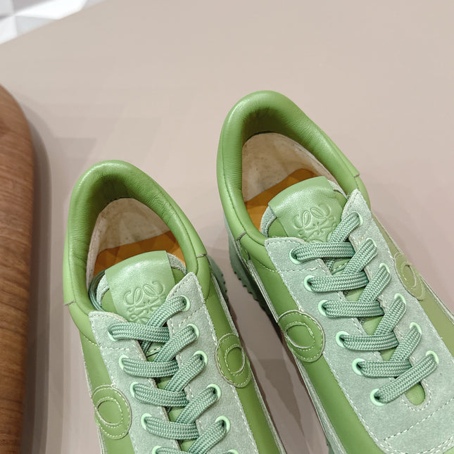 LOEWE 26S FLOW RUNNER SNEAKER IN OLIVE GREEN CALFSKIN AND SUEDE