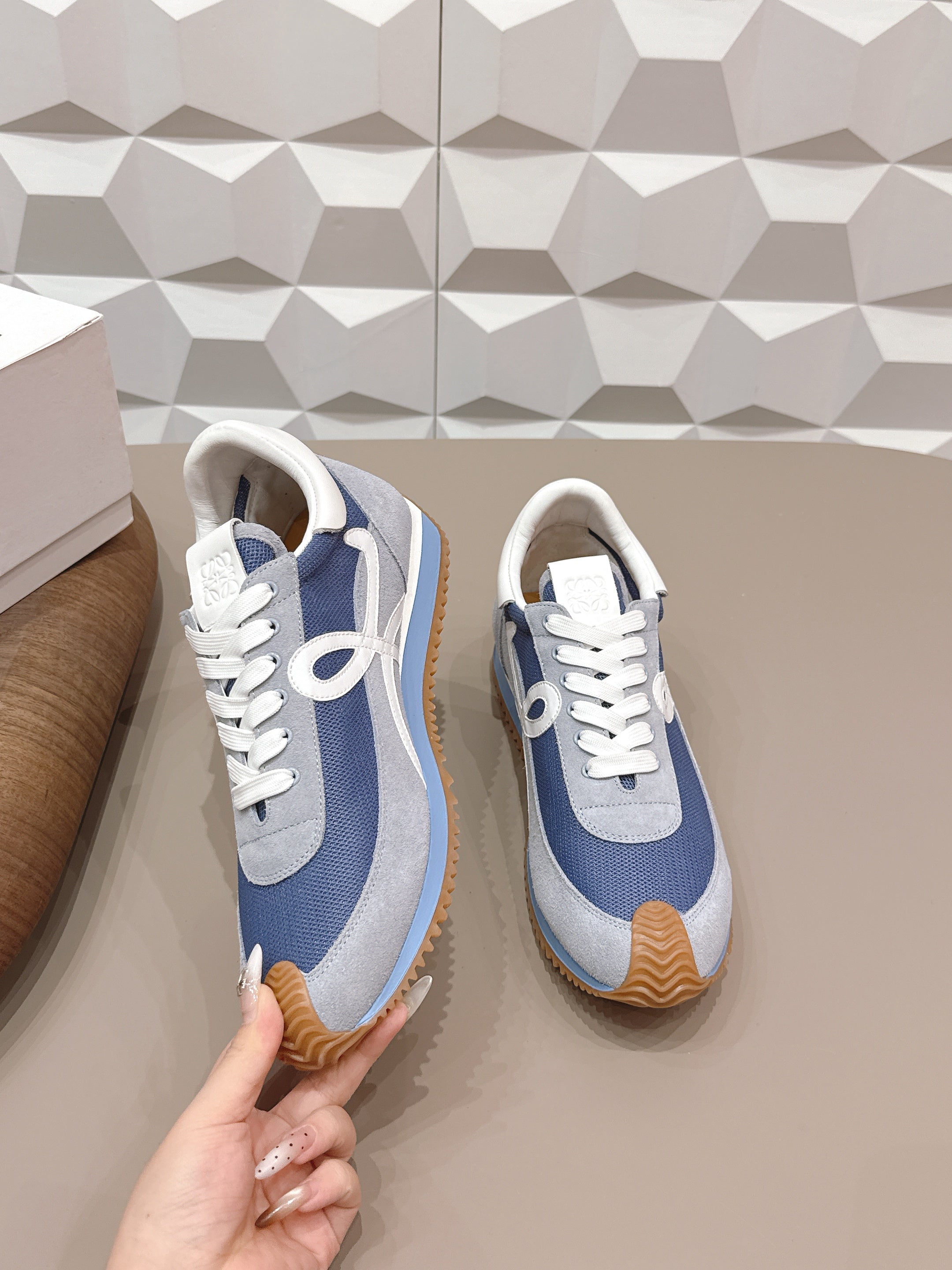 LOEWE 26S FLOW RUNNER SNEAKER IN LIGHT GRAY AND BLUE SUEDE AND CALFSKIN STYLE 2