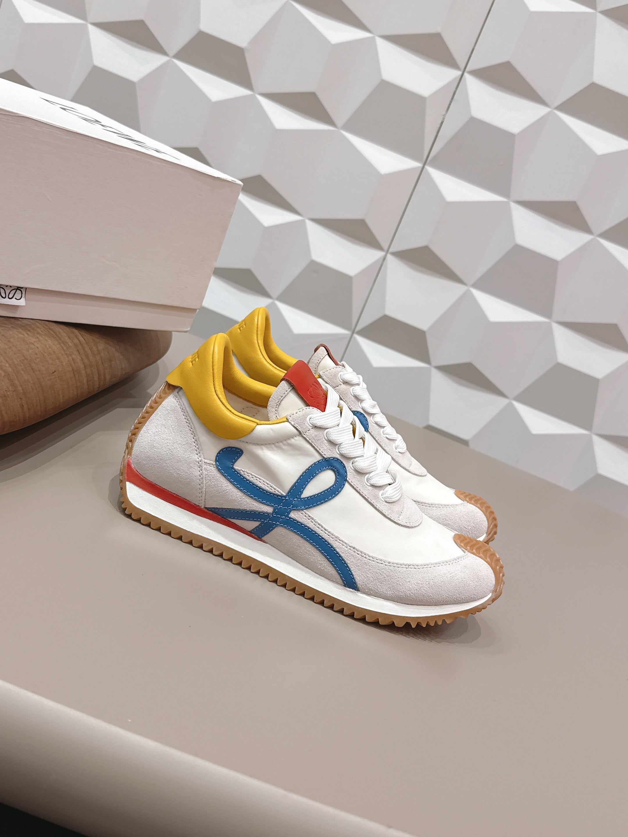 LOEWE 26S FLOW RUNNER SNEAKER IN LIGHT GRAY SUEDE YELLOW AND BLUE CALFSKIN