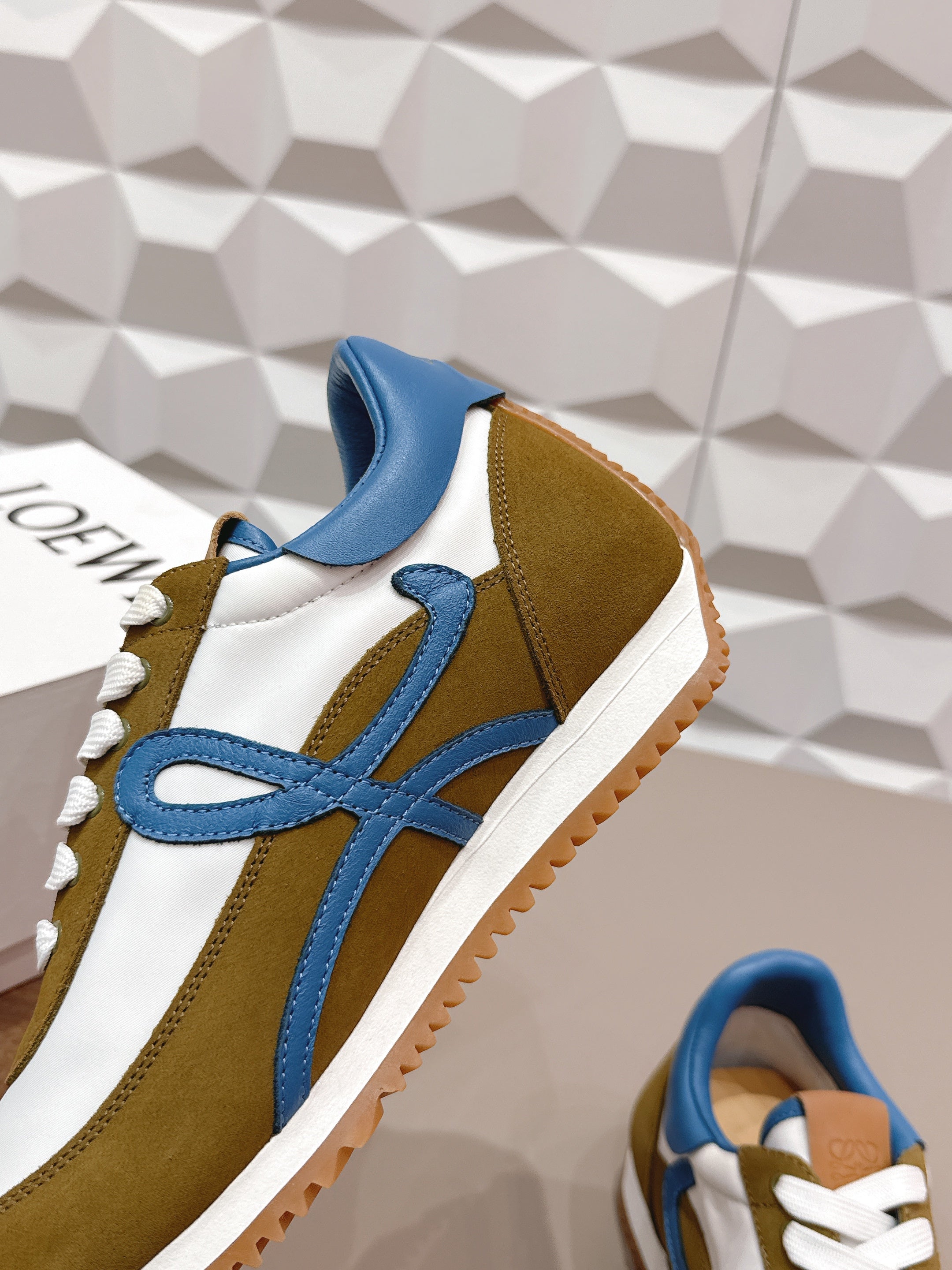 LOEWE 26S FLOW RUNNER SNEAKER IN OLIVE BROWN AND WHITE SUEDE AND BLUE CALFSKIN