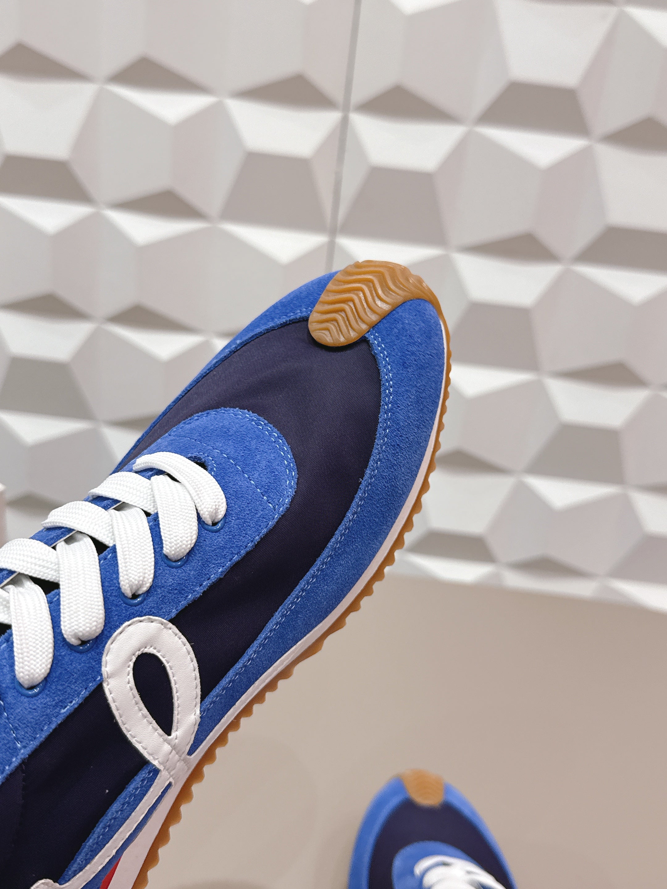 LOEWE 26S FLOW RUNNER SNEAKER IN BLUE SUEDE AND WHITE CALFSKIN