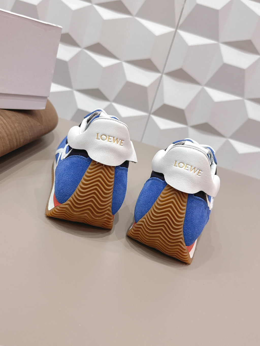 LOEWE 26S FLOW RUNNER SNEAKER IN BLUE SUEDE AND WHITE CALFSKIN