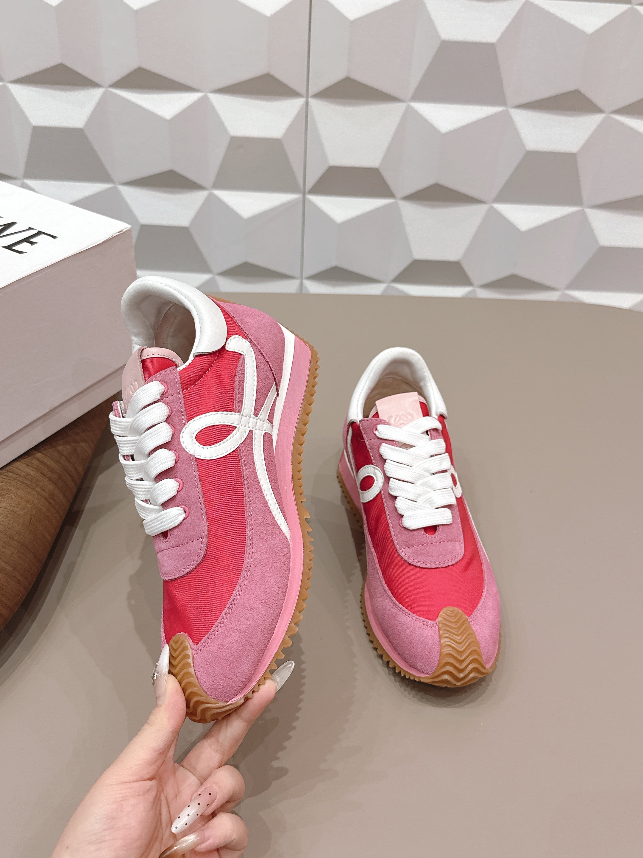 LOEWE 26S FLOW RUNNER SNEAKER IN DUSTY PINK SUEDE AND WHITE CALFSKIN