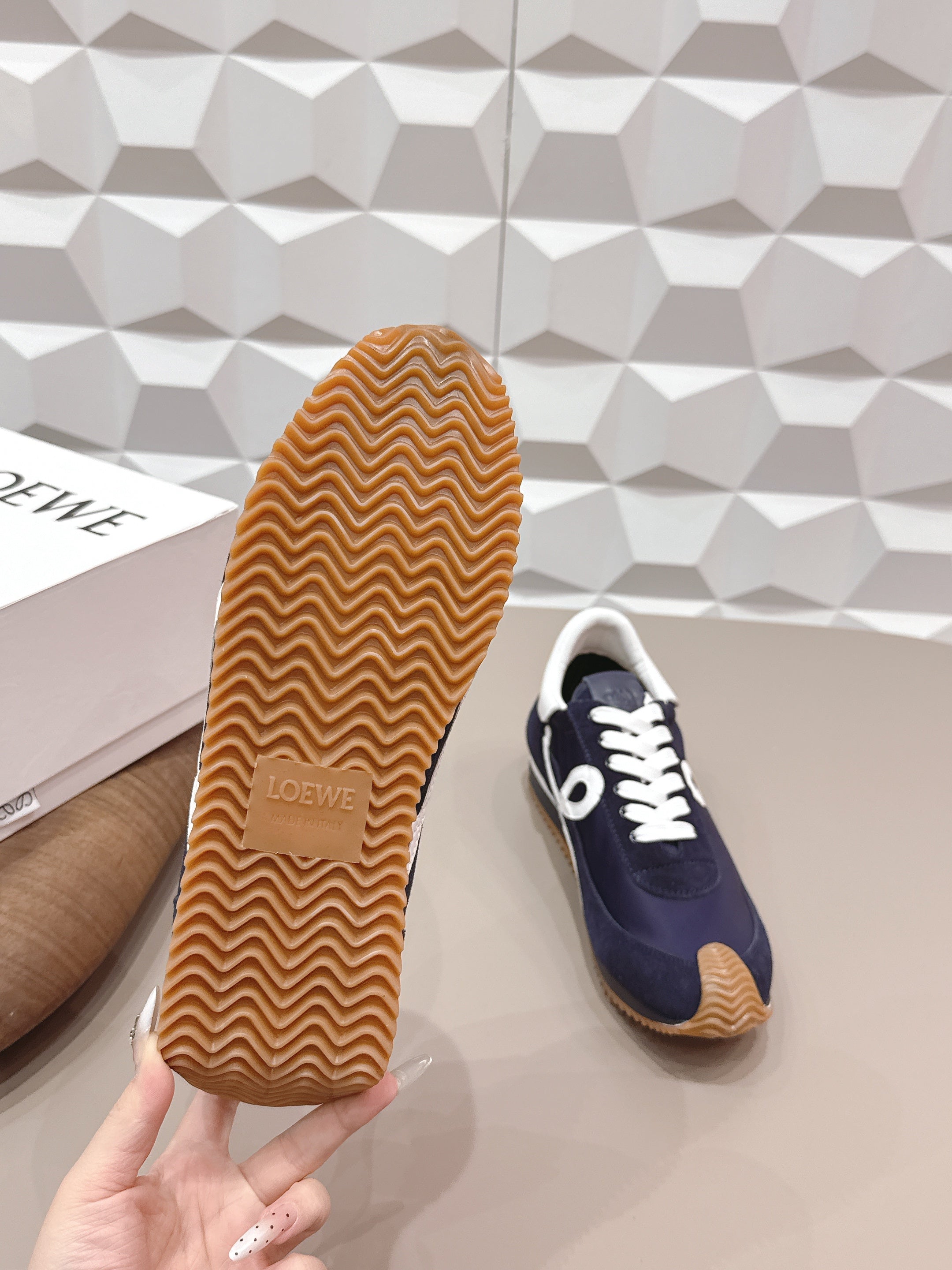 LOEWE 26S FLOW RUNNER SNEAKER IN NAVY BLUE SUEDE AND WHITE CALFSKIN