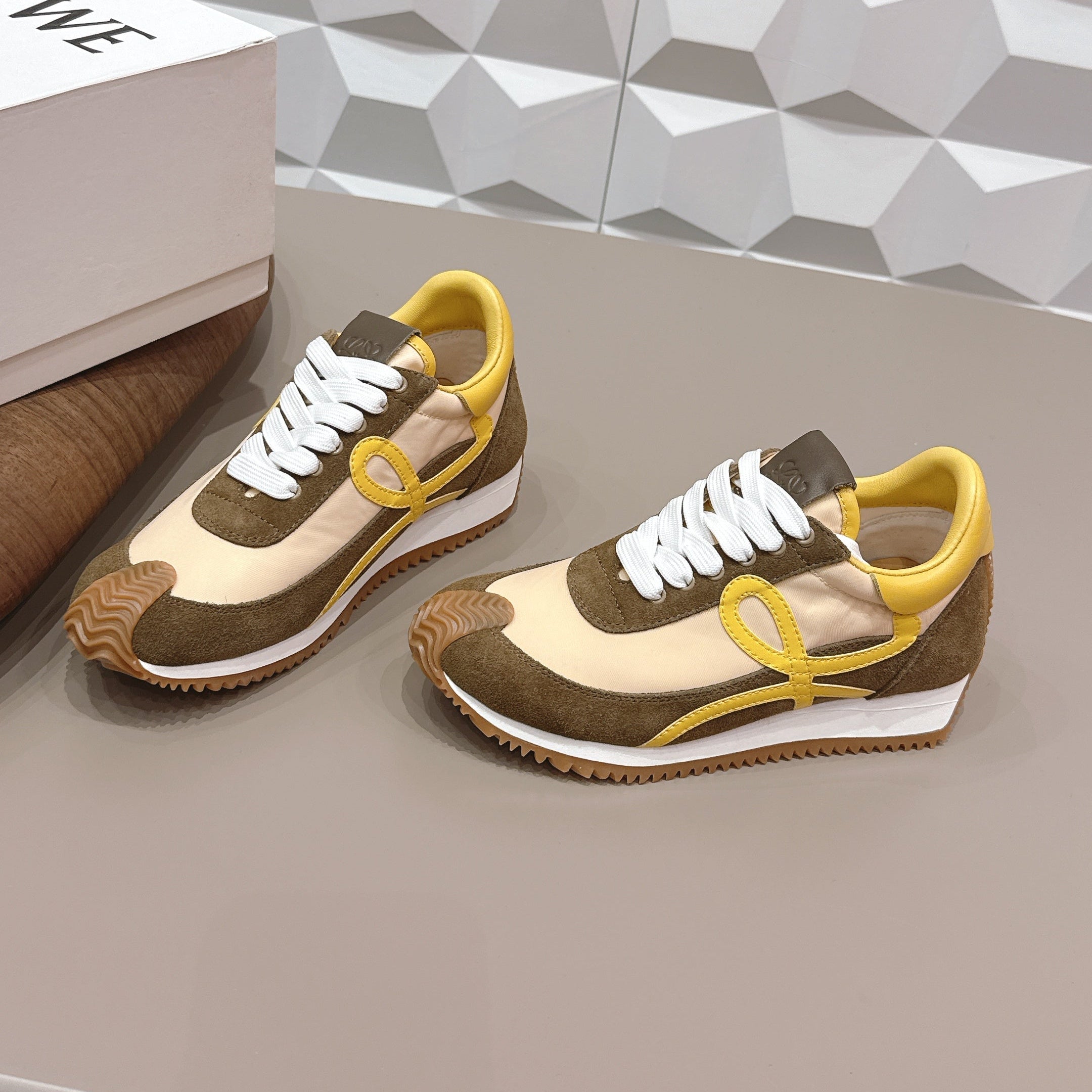 LOEWE 26S FLOW RUNNER SNEAKER IN DARK OLIVE BROWN SUEDE AND YELLOW CALFSKIN