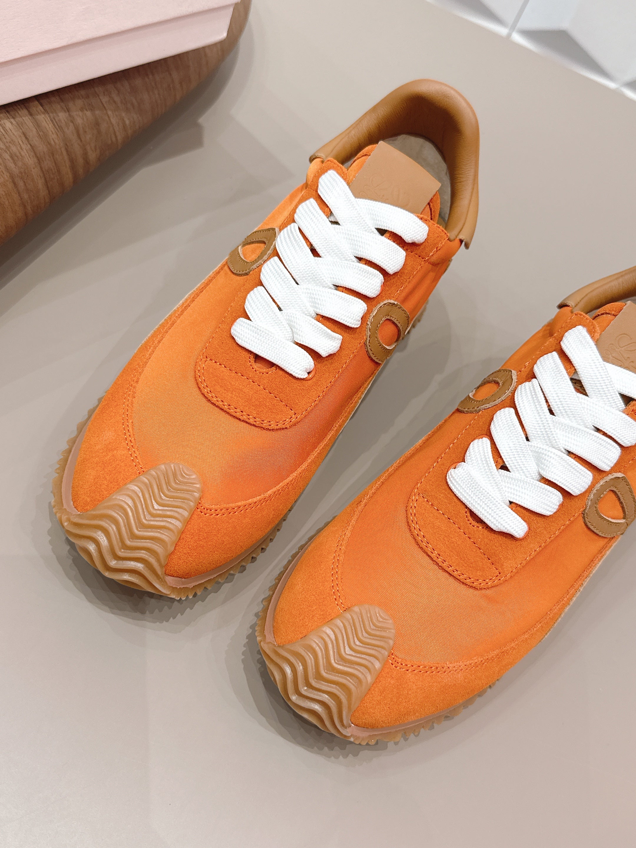 LOEWE 26S FLOW RUNNER SNEAKER IN ORANGE SUEDE AND BROWN CALFSKIN